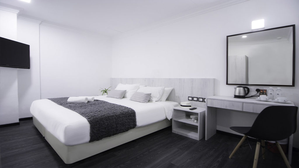 Lavender Hotel Premier King Room 2